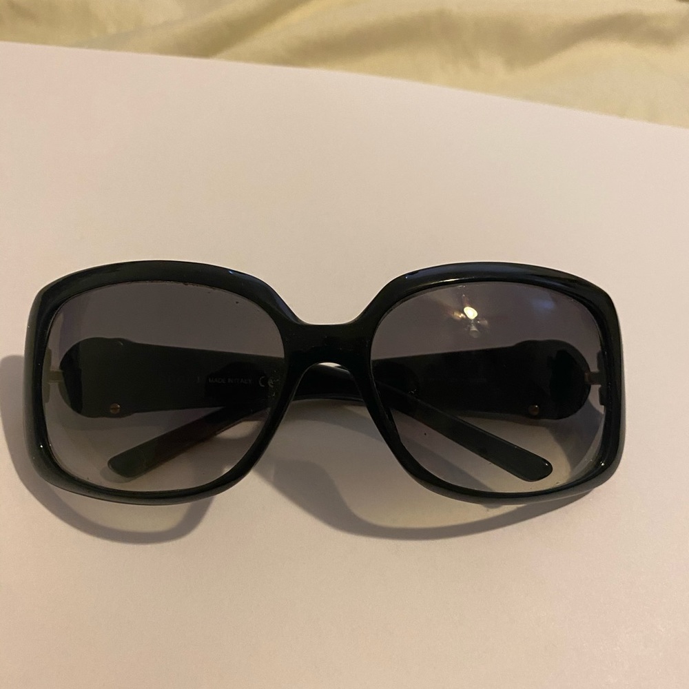 Women’s Gucci sunglasses